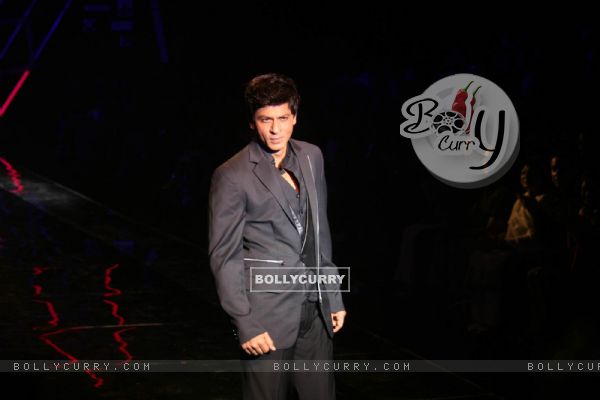 Shah Rukh Khan walks on the ramp for the Karan Johar show