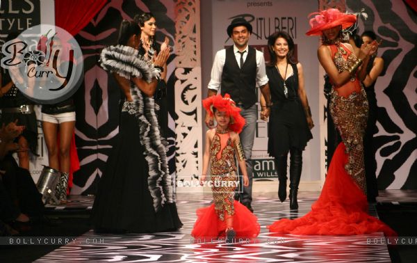 Bollywood Actor Abhay Deol with designer Ritu Beri in Wills Lifestyle India Fashion Week in New Delhi on Saturday 24 Oct 2008