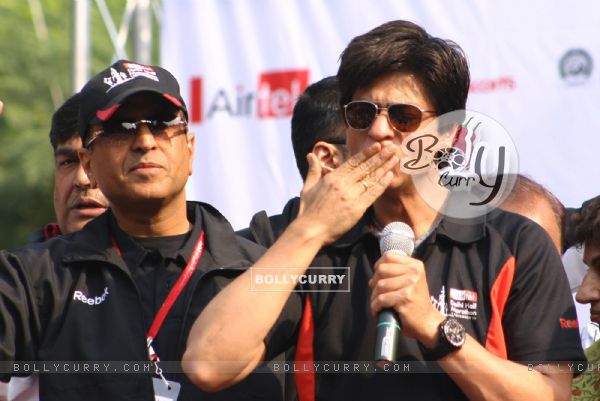 Bollywood star Shahrukh Khan at the Airtel Delhi Half Marathon, in New Delhi on Sunday ( Photo: IANS)