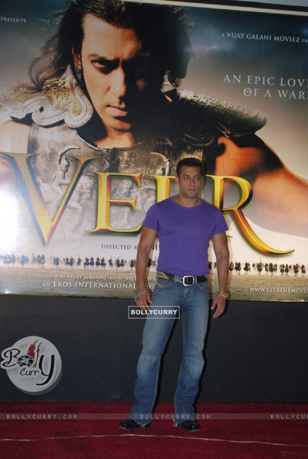 Salman Khan at "Veer" film first look (82394)