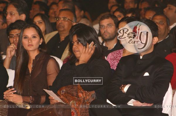 Congress Leader Rahul Gandhi, Sania Mirza and Abhinav Bindra at a programme "Nantion''s Solidarity Against Terror" (An Event at the India Gate to send strong message against Terrorism) on Sunday in New Delhi 28 Nov 09