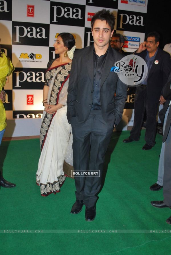 Bollywood actor Imran Khan at the premiere of film "Paa" (82670)