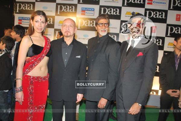 Bollywood actors Abhishek Bachchan and Amitabh Bachchan at the premiere of film "Paa"