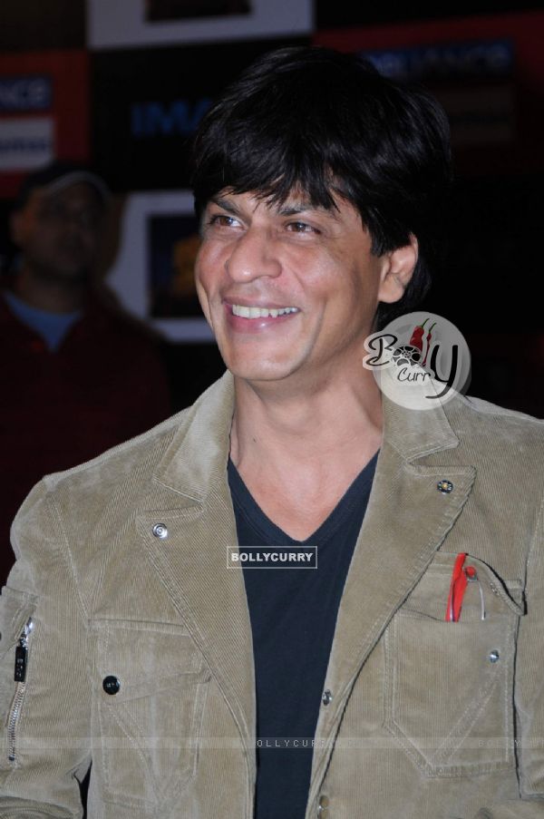 Bollywood star Shahrukh Khan at the premier of Hollywood movie "Avataar" at INOX