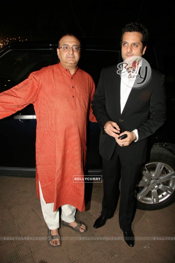 Vivek Vaswani and Fardeen at Dhula Mil Gaya promotional event at MMTC Festival of Gold at Tulip Star (83247)