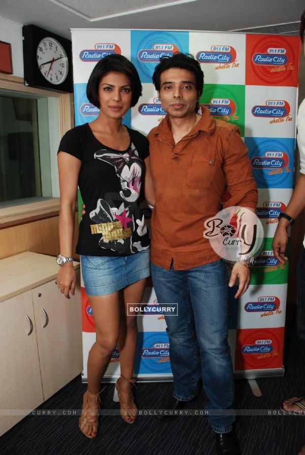 Priyanaka and Uday Chopra visits Radiocity studio to promote their fuilm Pyaar Impossible at Bandra (83718)