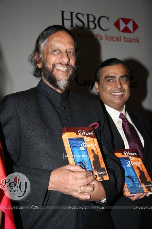Nobel laureate, RK Pachauri launches his book "Return to Almora" at Taj