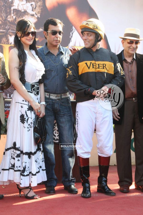 Salman Khan at Hello Million race in Mumbai