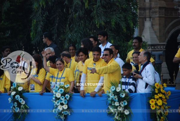Tina Ambani, Ritesh Deshmukh, Akshay Kumar and Gulshan Grover at Marathon High Res in Mumbai