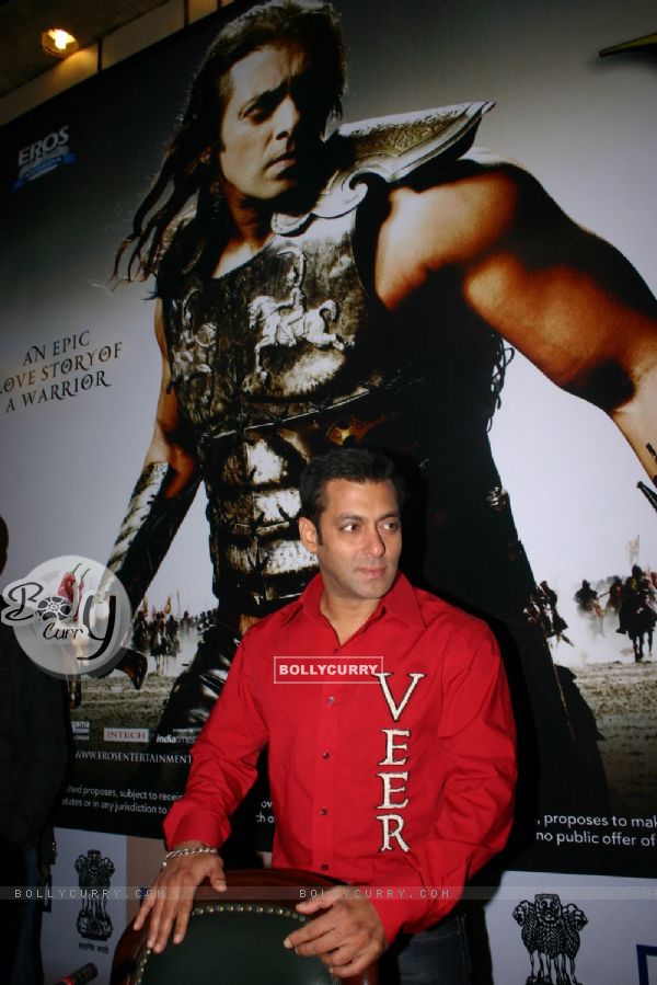 Bollywood actor Salman Khan in New Delhi to promote his film ''''Veer'''' on Tuesday 19 Jan 2009 (84116)