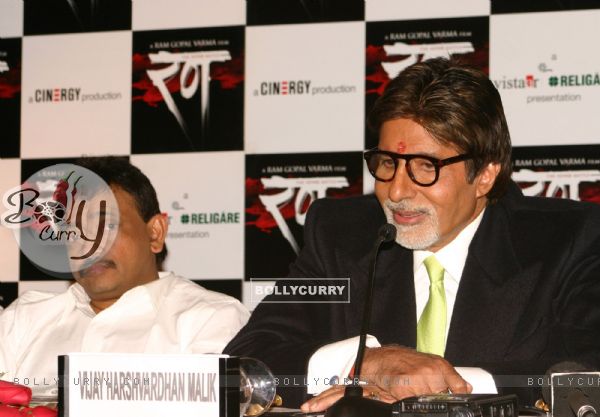 Bollywood star Amitabh Bachchan and director Ram Gopal Verma in New Delhi to promote his film'' ''''Rann'''' on Tuesday 19 jan 2010 (84123)