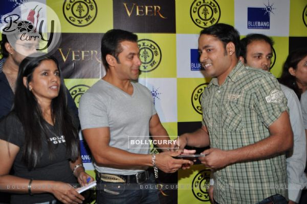 Bollywood actor Salman Khan at the promotional event of "Gold''s Gym and Veer Strength Challenge" (84215)