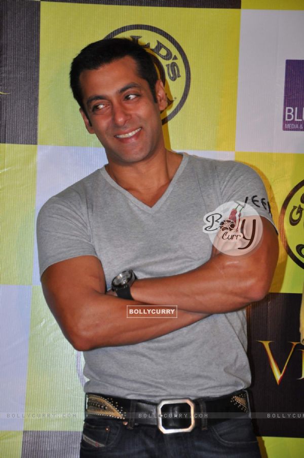 Bollywood actor Salman Khan at the promotional event of "Gold''s Gym and Veer Strength Challenge" (84216)