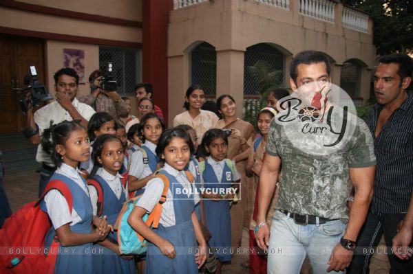 Salman Khan at St Catherine''s Home at Andheri