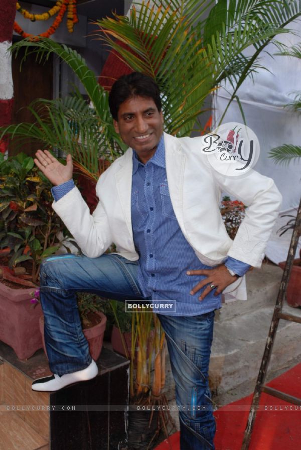 Raju Shrivastav at Dance Rehearsal Hall at Laxmi Industrial Estate