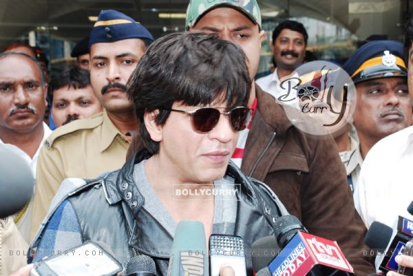 Shah Rukh Khan arrive back in Mumbai