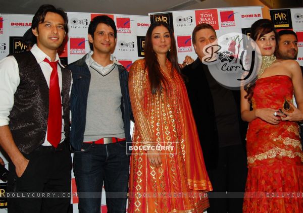 PVR Cinemas hosted a Red Carpet Premiere of "Toh Baat Pakki" on the late evening of 18th February 2010 at PVR Ambience Mall in Gurgaon At the screening of the film present were the actors Tabu, Yuvika, Sharman Joshi & Vatsal Sheth