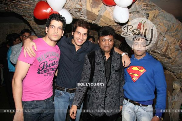 Aashish Chaudhry at Manik Soni''s birthday bash at Kino''s Cottage