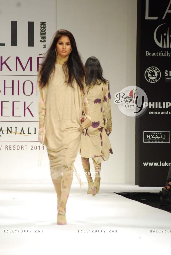 Model walks on the ramp at Lakme Fashion Week 2010