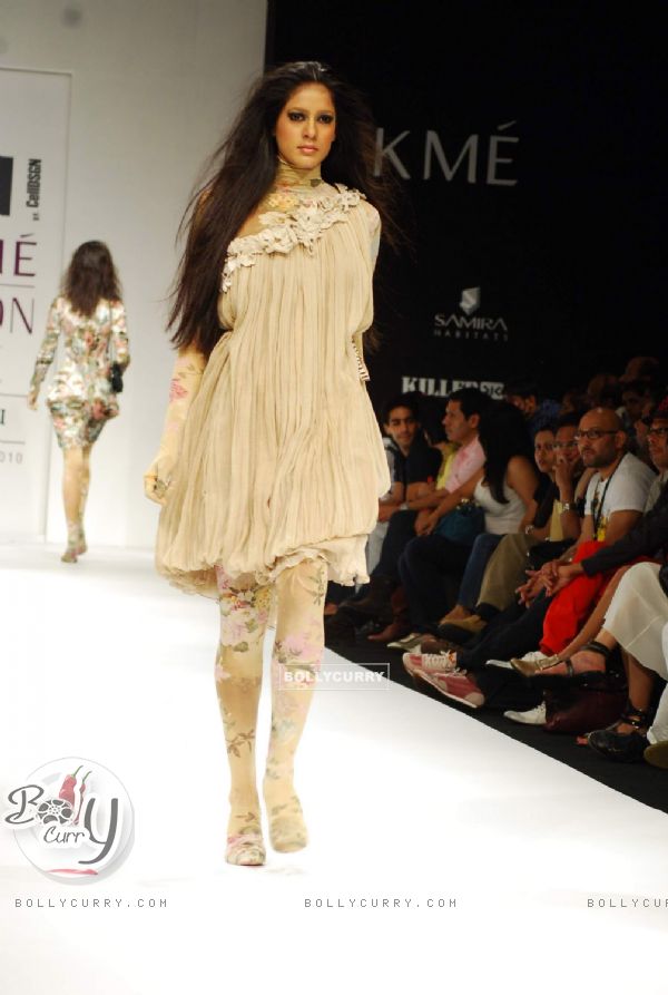 Model walks on the ramp at Lakme Fashion Week 2010