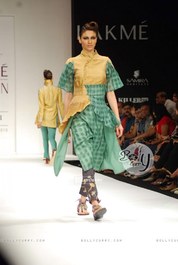 Model walks on the ramp for designer Digvijay Singh at Lakme Fashion Week 2010