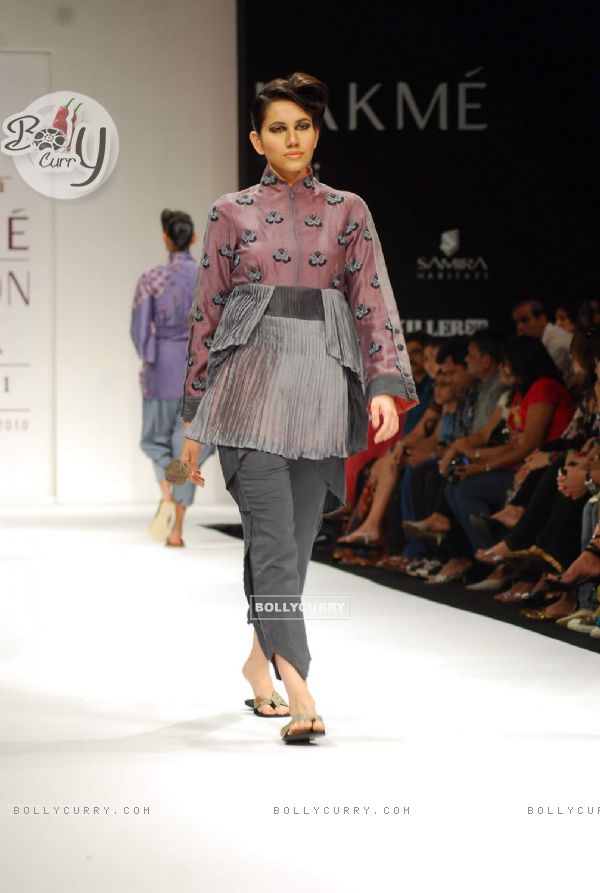 Model walks on the ramp for designer Digvijay Singh at Lakme Fashion Week 2010
