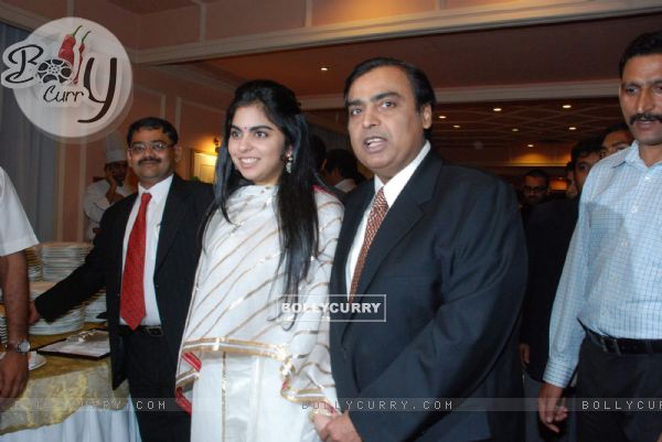 Mukesh Ambani with daughter Isha Ambani at CNN IBN heroes event
