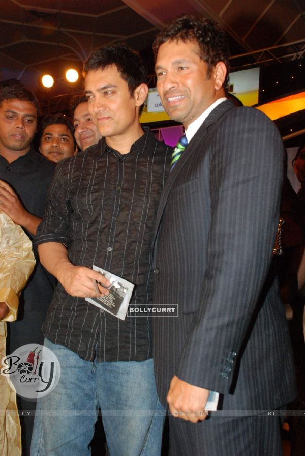 Aamir Khan and Sachin Tendulkar at CNN IBN heroes event