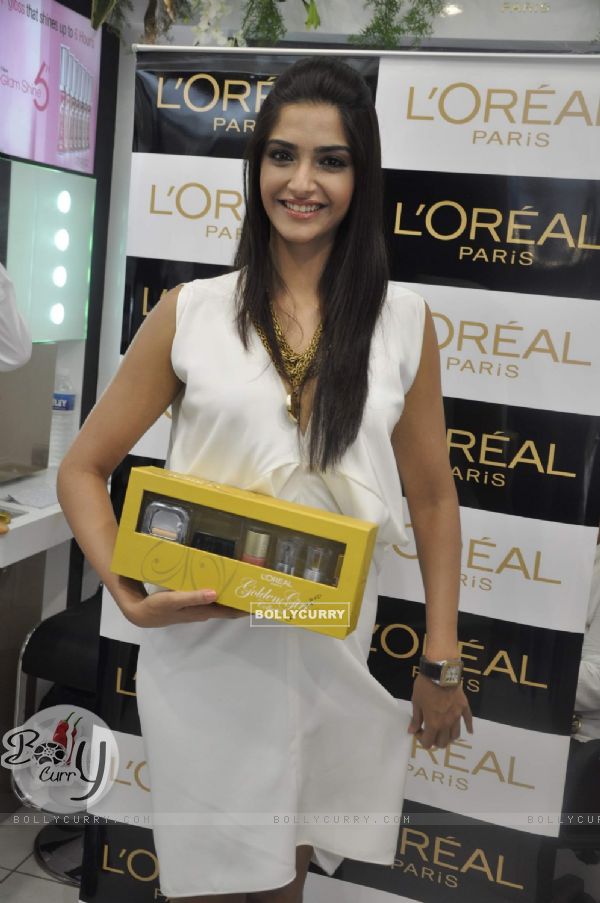 Sonam Kapoor at the launch of Spring Summer 2010 look ''Golden Girl'' in Mumbai on Sunday,14 March 2010