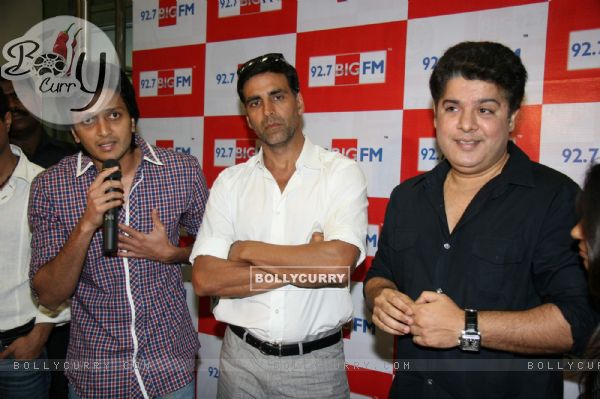 Riteish Deshmukh, Akshay Kumar and Sajid Khan at Housefull music launch at Big FM (86131)