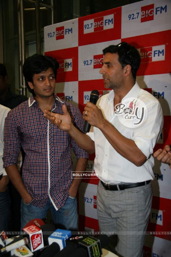 Riteish Deshmukh and Akshay Kumar at Housefull music launch at Big FM (86133)
