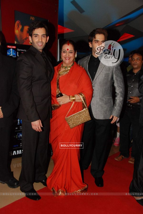 Poonam Sinha with Kush Sinha and Luv Sinha at Saadiyan film premiere (86660)