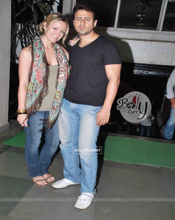 Arayan Ved with wife at Umesh Pherwani''s stand up comic show at St Andrew Auditorium