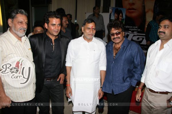 Ravi Kishan at premier of Bhojpuri film remake of bollywood movie ''Don'' at Powai