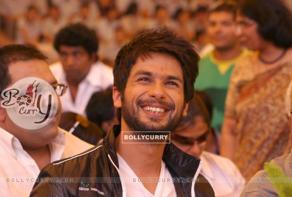 Bollywood actor Shahid Kapoor visited his old school "Gyan Bharti" in New Delhi 14 April 2010 to promote his film "Paathshala" and revive his childhood memories (86959)