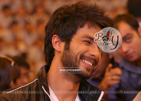 Bollywood actor Shahid Kapoor visited his old school "Gyan Bharti" in New Delhi 14 April 2010 to promote his film "Paathshala" and revive his childhood memories (86960)