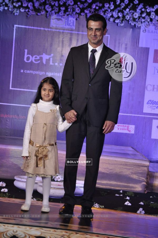 Ronit Roy on the ramp for BETI Show"