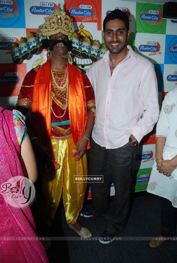 Abhishek at Radio City to promote Raavan