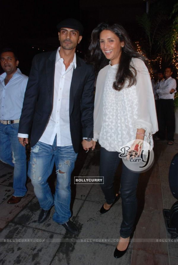 Arjun Rampal and his wife Mehr Jessia at Raajneeti film success bash at Novotel (88551)