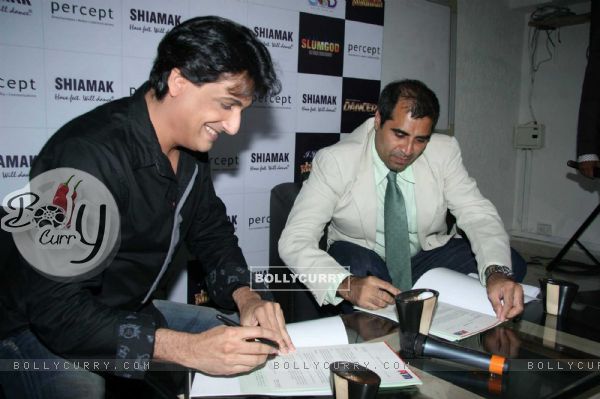 Shaimak & Shailendra Singh unveil a new movie at Raghuvanshi Mills on Mumbai