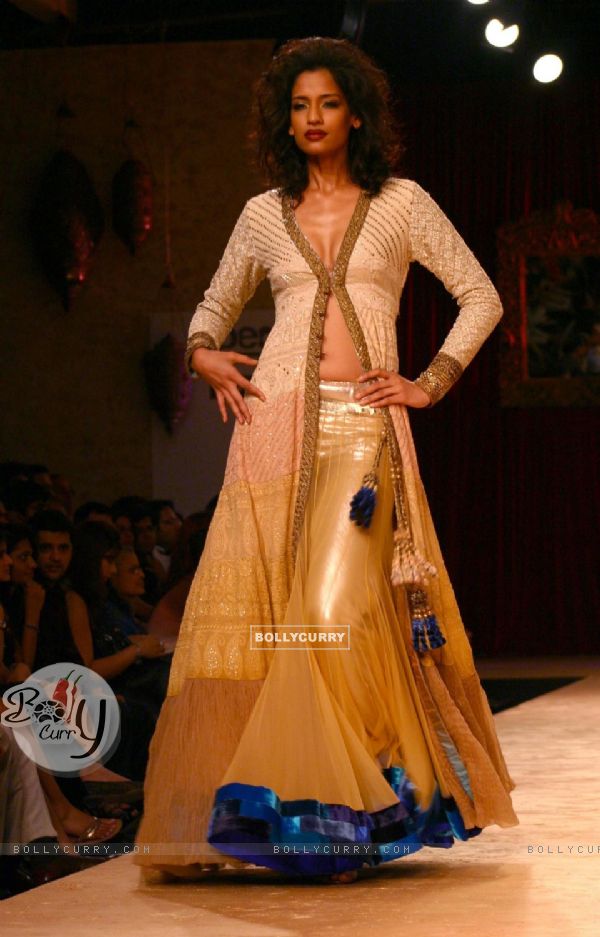 Model showcasing designer Manish Malhotra''s creations at the Delhi Counter Week 2010, in New Delhi on Tuesday