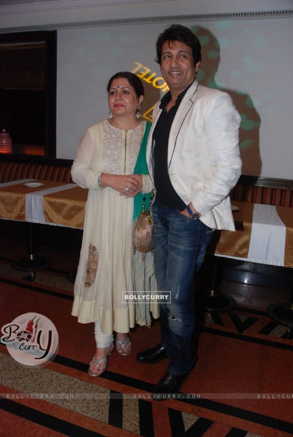 Designer Rajesh Aiya ties up with Alka Suman (Shekar Suman''s wife)  at Fariyas, Colaba