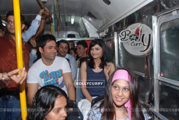 Emran Hashmi and Prachi Desai travel by bus to promote their film