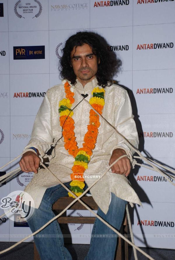 Imtiaz Ali kidnapped and trapped as a groom to promote film Antardwand at PVR, Juhu