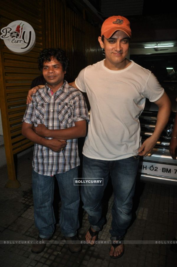 Omkar Das and Aamir Khan at Peepli live premiere (93298)