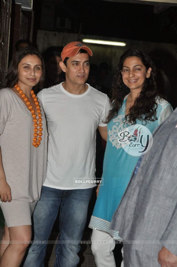 Rani Mukherjee, Aamir Khan and Juhi Chawla at Peepli live premiere