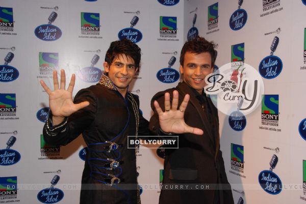 Hussian and Abhijeet Sawant on the sets of Indian Idol at Filmistan