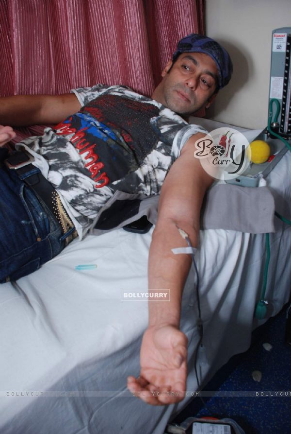 Salman Khan at Blood Donation Drive at Bandra