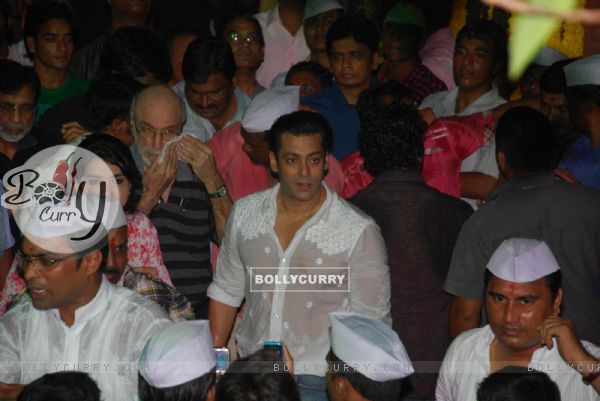 Salman Khan celebrates Ganesh Chaturthi at his Bandra residence in Mumbai