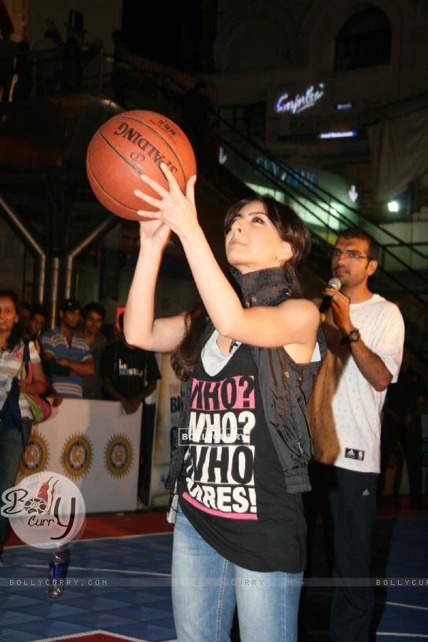 Soha Ali Khan at NBA promotional event at Phoenix Mill